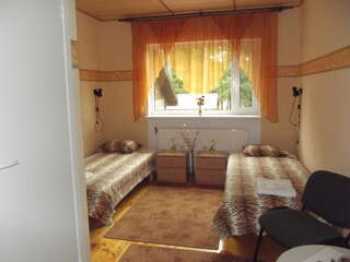 Гостевой дом Kure Guesthouse Rahinge Двухместный номер с 2 отдельными кроватями, собственным душем и туалетом-17