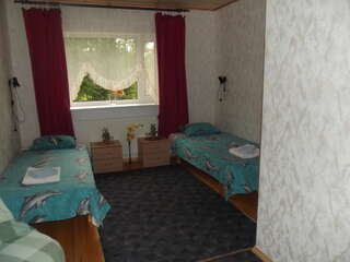 Гостевой дом Kure Guesthouse Rahinge Двухместный номер с 2 отдельными кроватями, собственным душем и туалетом-19